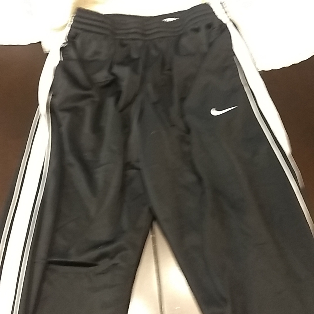 Men's Nike basketball pants